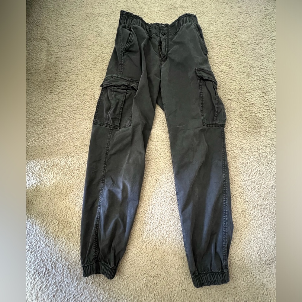 American Eagle scrunch bottom black cargos